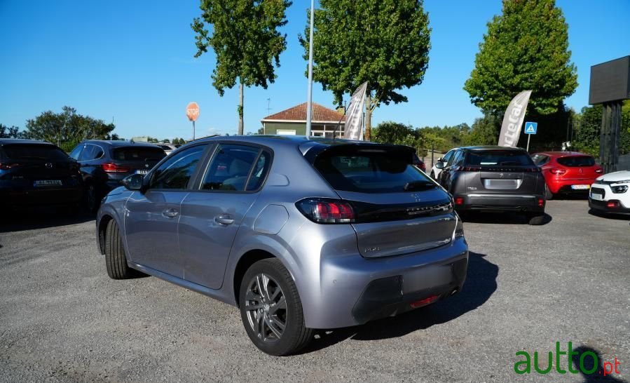 2021' Peugeot 208 photo #4