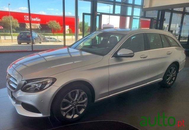 2017' Mercedes-Benz C-220 photo #1