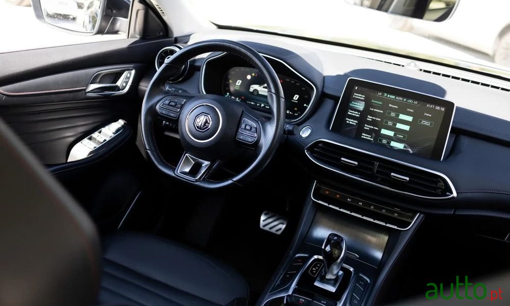 2022' MG EHS 1.5T-Gdi Luxury photo #2