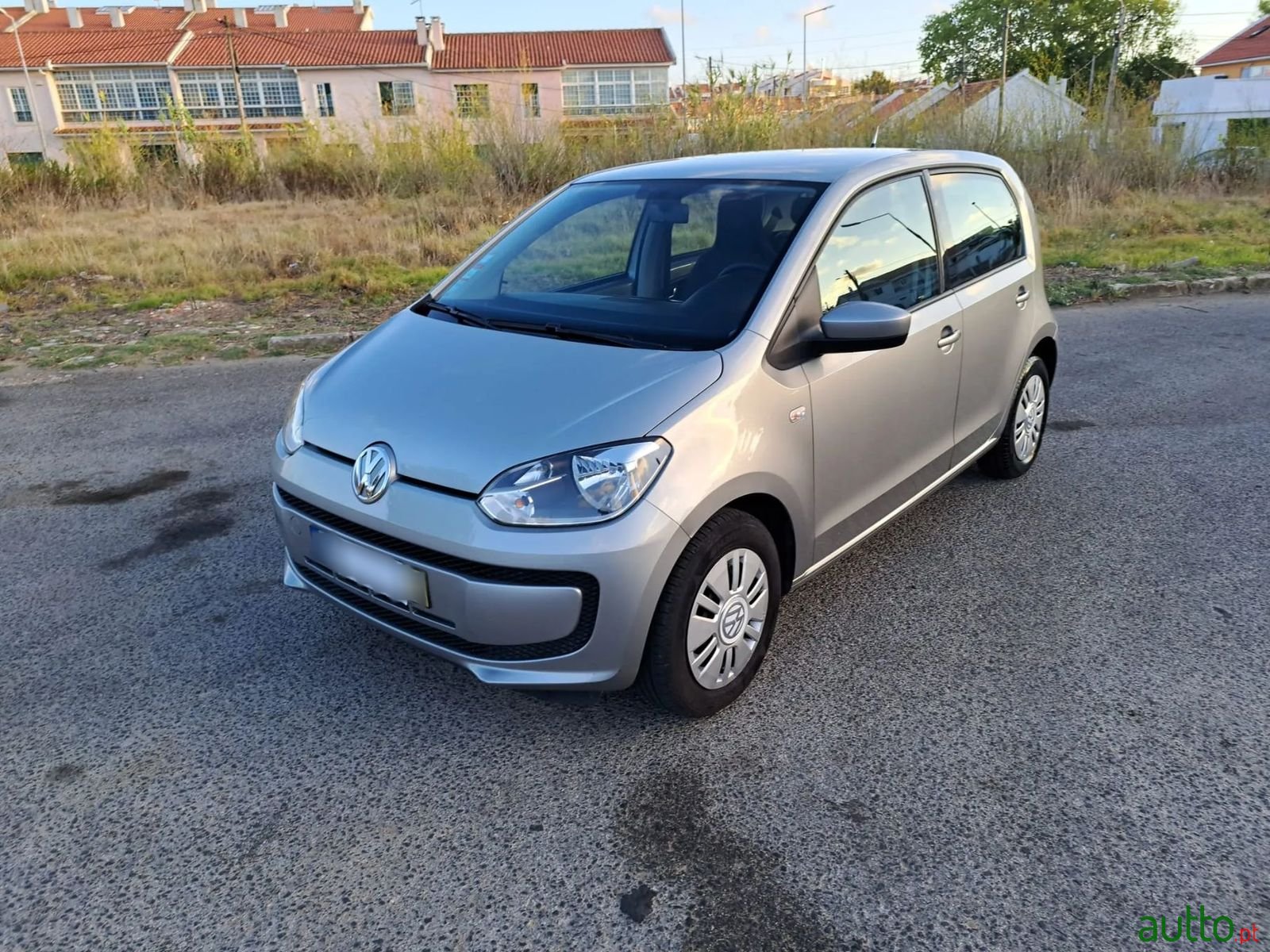 2013' Volkswagen Up photo #1