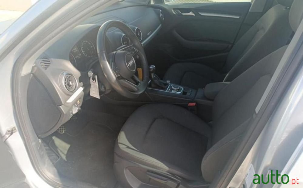 2018' Audi A3 Sportback 2.0 Tdi photo #3