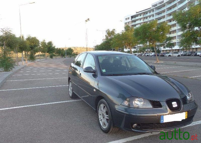 2004' SEAT Ibiza 1.2 Fresh photo #2