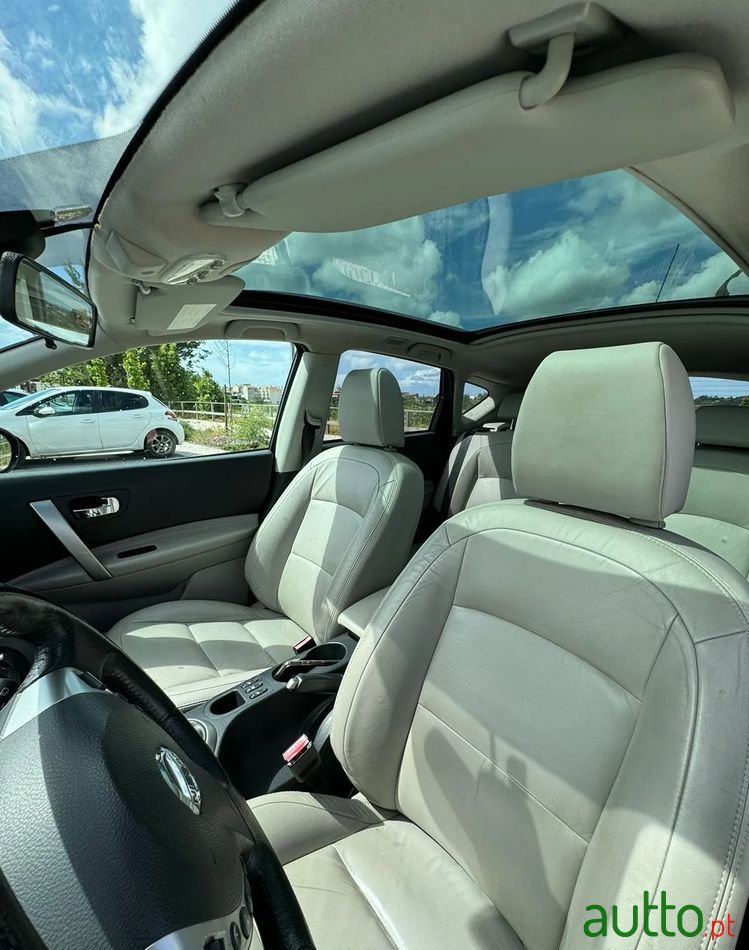 2011' Nissan Qashqai photo #4