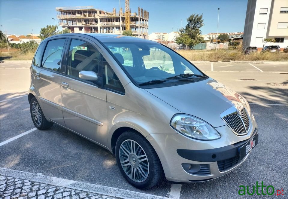 2008' Lancia Musa photo #1