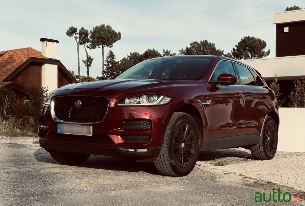 2016' Jaguar F-Pace photo #1