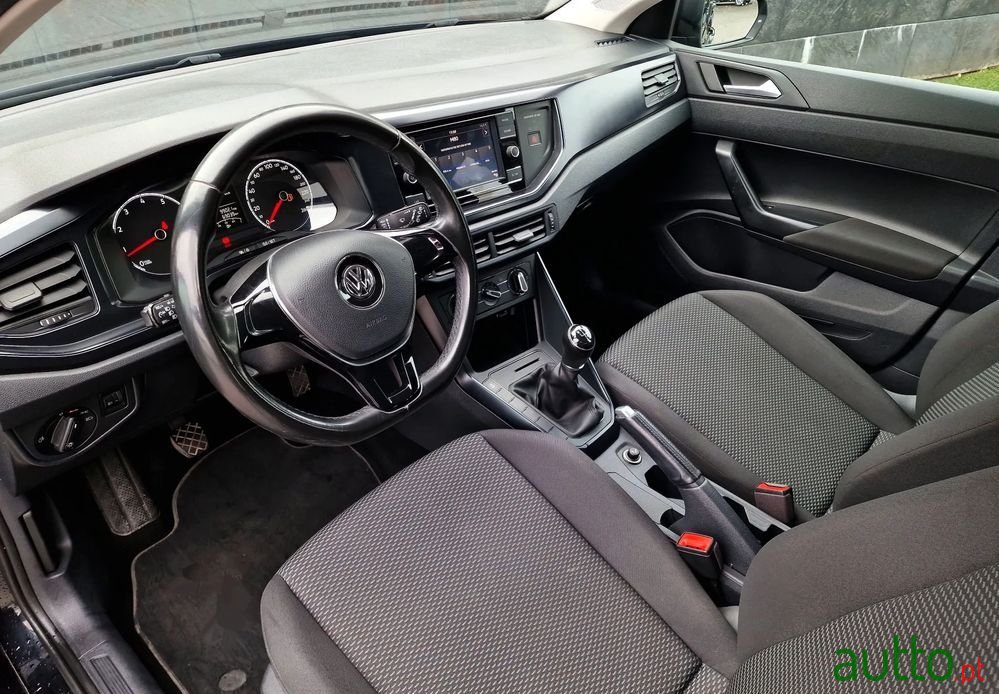 2018' Volkswagen Polo 1.0 Trendline photo #4