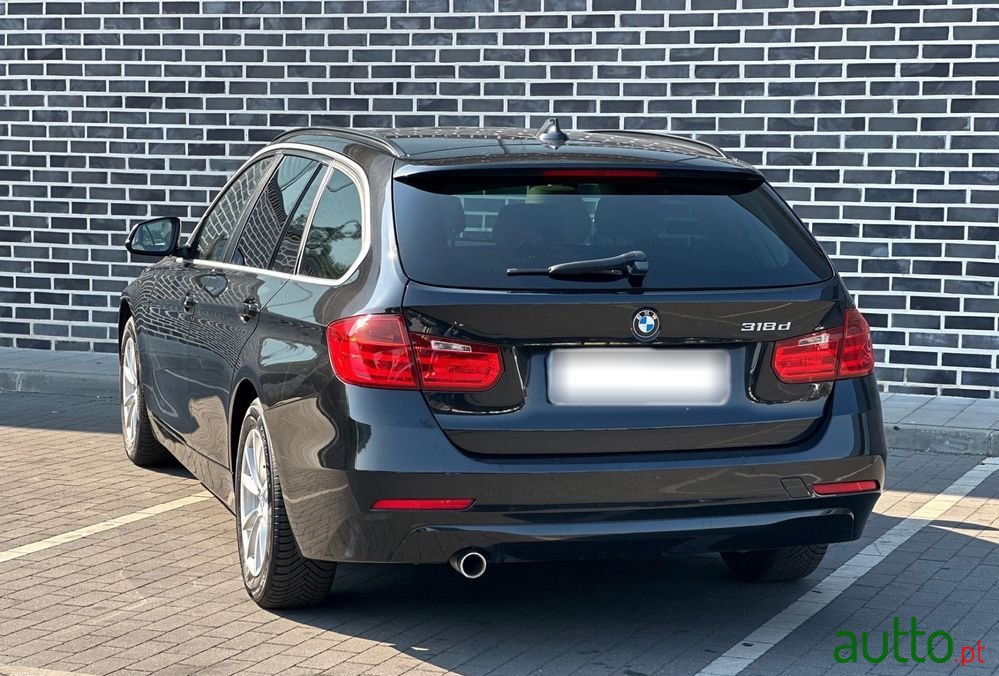 2015' BMW Série 3 D Touring photo #3