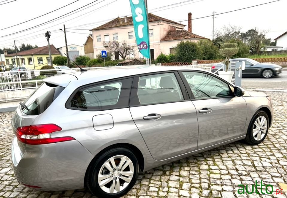 2018' Peugeot 308 Sw photo #5