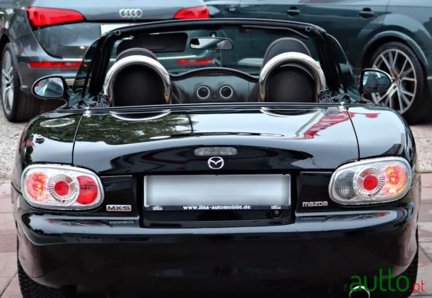 2004' Mazda MX-5 1.6 16V photo #2