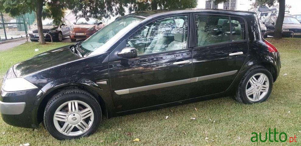 2005' Renault Megane photo #3