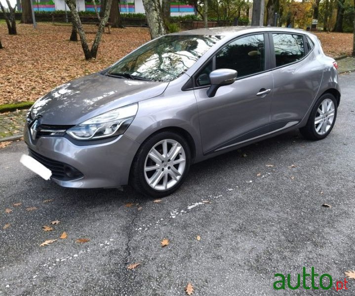 2013' Renault Clio photo #1