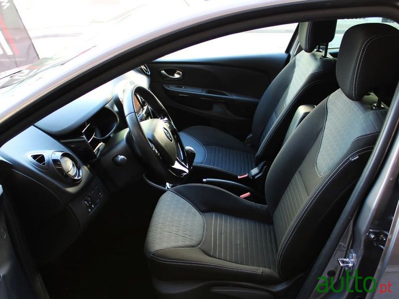 2015' Renault Clio Sport Tourer 0.9 Tce photo #6
