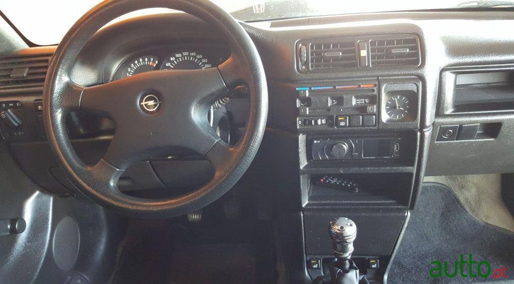 1992' Opel Calibra 2.0 16V photo #4