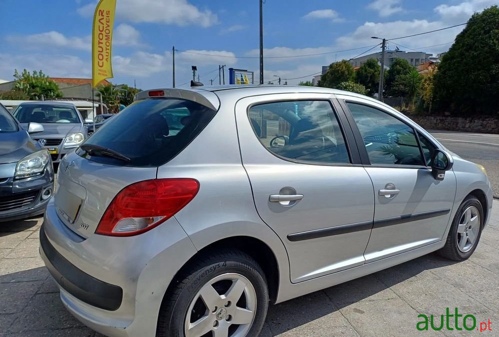 2009' Peugeot 207 photo #3