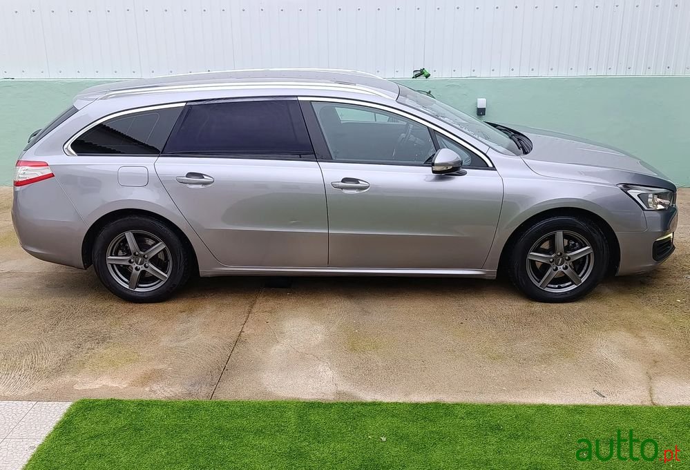 2017' Peugeot 508 Sw photo #2
