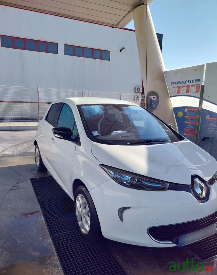 2015' Renault Zoe photo #3