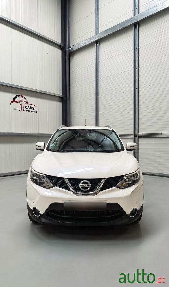 2015' Nissan Qashqai 1.5 Dci 360 S photo #6