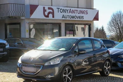 2012' Peugeot 208