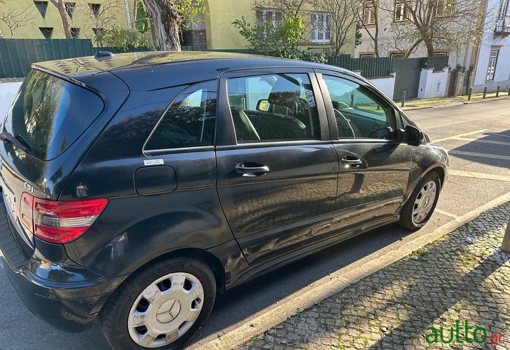 2009' Mercedes-Benz B 180 Cdi photo #4