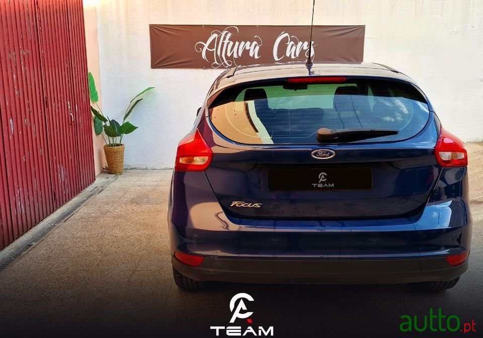 2015' Ford Focus photo #5