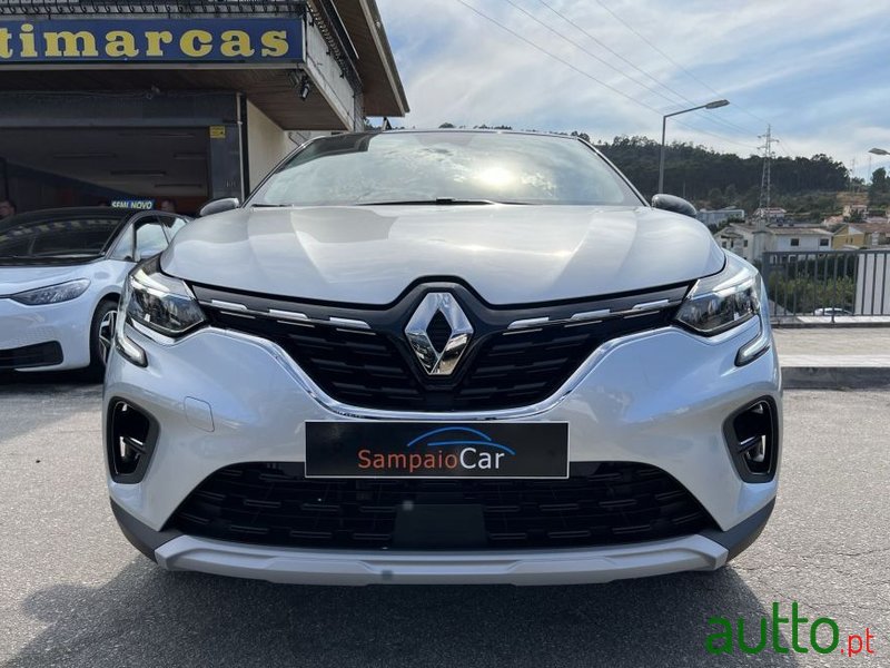 2022' Renault Captur photo #2