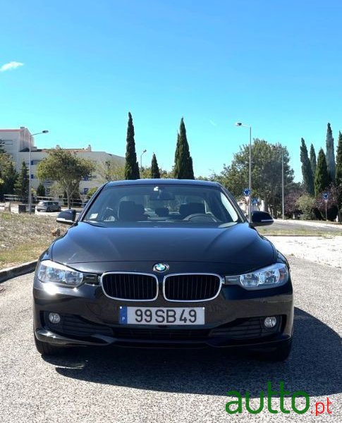 2012' BMW 316 photo #3