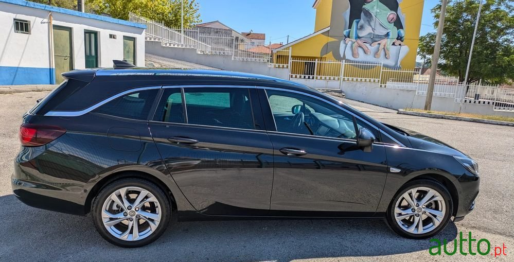 2017' Opel Astra Sports Tourer photo #2