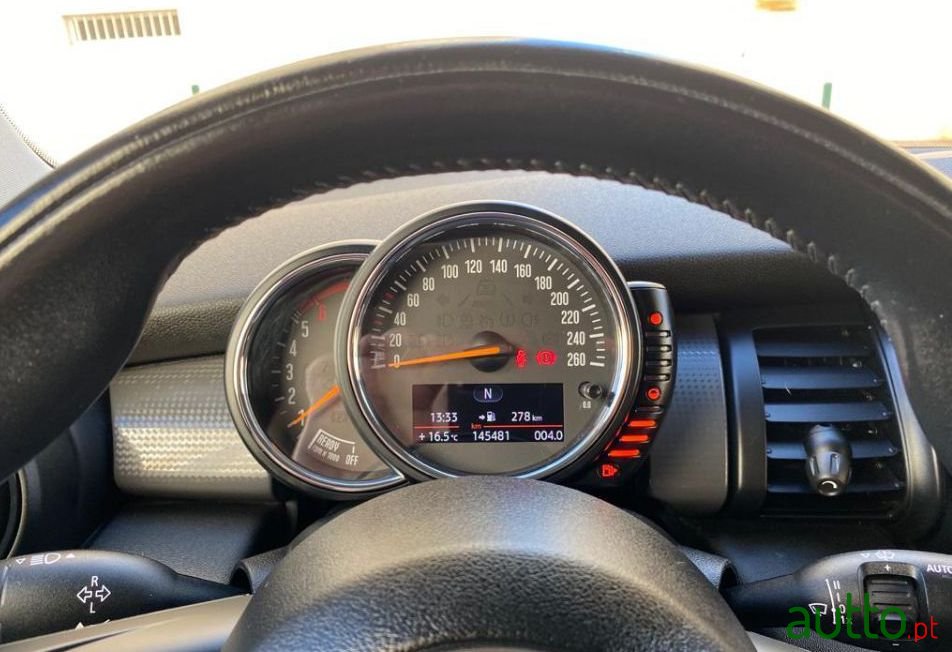 2015' MINI Cooper photo #1