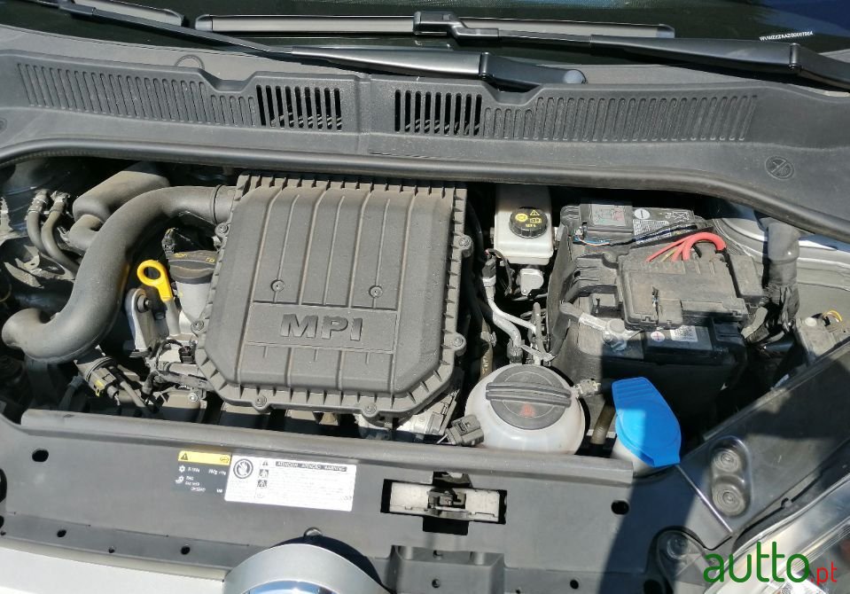 2015' Volkswagen Up photo #4