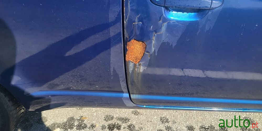 2002' Toyota Yaris 1.3 Sol Abs photo #4