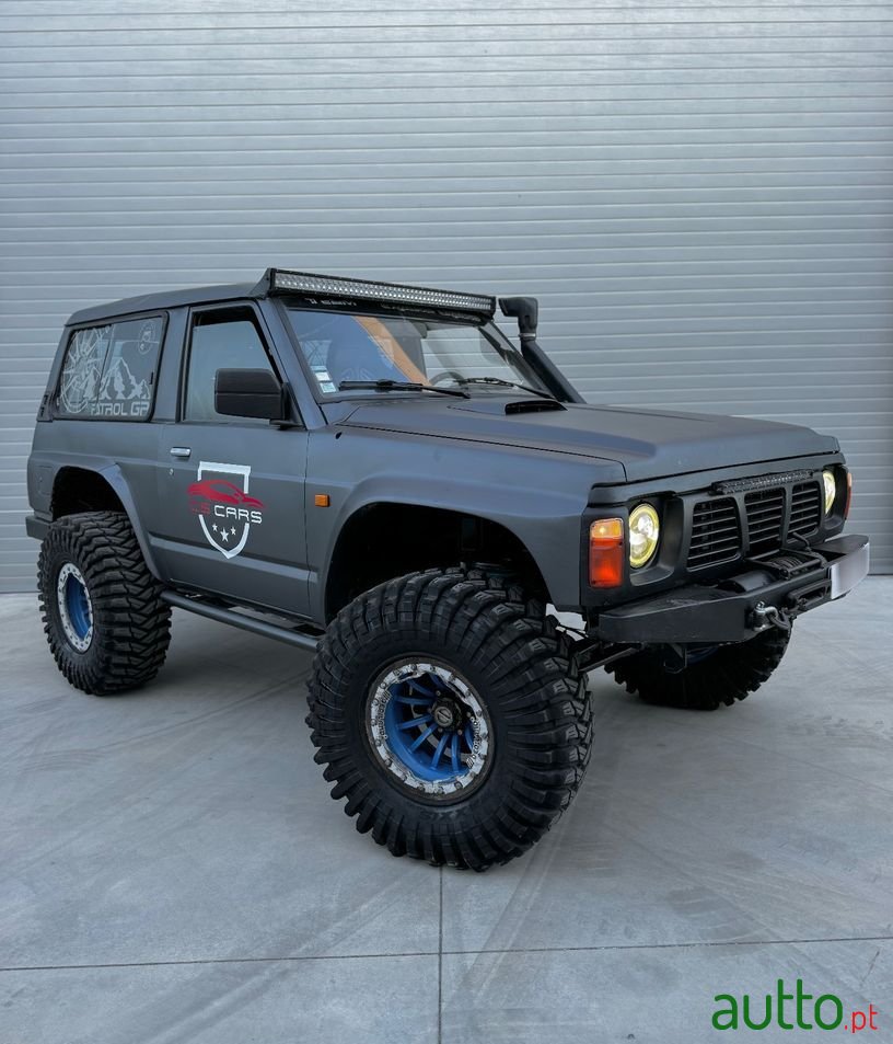 1990' Nissan Patrol 2.8 photo #2