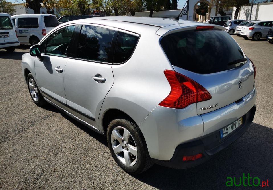 2013' Peugeot 3008 photo #3
