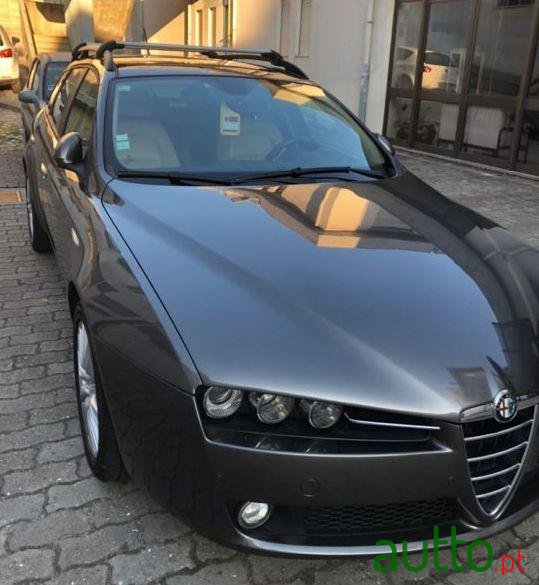 2011' Alfa Romeo 159 Sportwagon photo #2