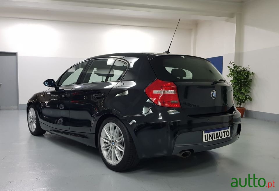 2009' BMW 120 photo #4