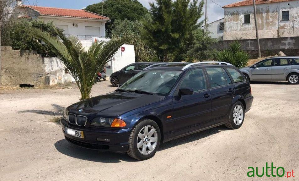 2001' BMW 320 Touring photo #2