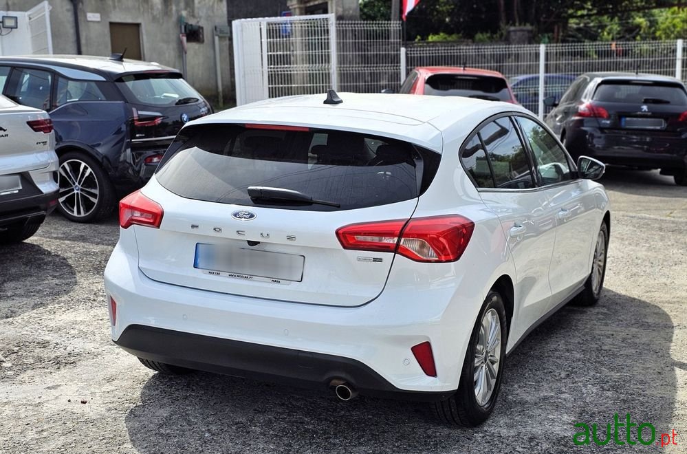 2021' Ford Focus photo #4