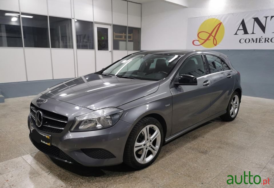 2013' Mercedes-Benz A-200 photo #1