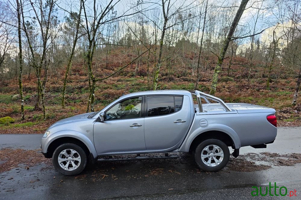 2011' Mitsubishi L200 2.5 Td St Sport Full Box photo #5