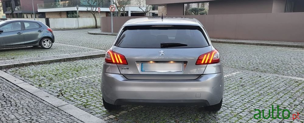 2014' Peugeot 308 photo #4