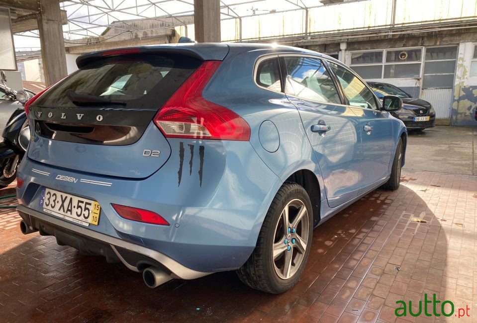 2015' Volvo V40 photo #5