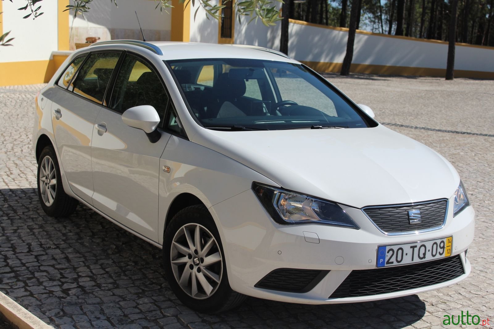 2014' SEAT Ibiza ST 1.2 TDI photo #1