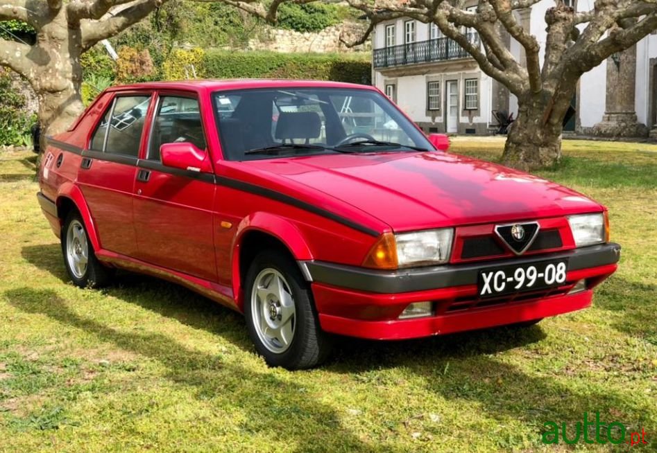 1991' Alfa Romeo 75 photo #1