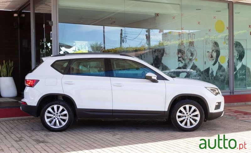 2019' SEAT Ateca 1.6 Tdi Style photo #5