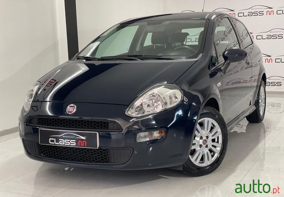 2015' Fiat Punto Evo photo #1