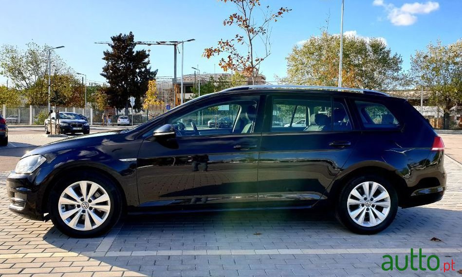 2014' Volkswagen Golf Variant photo #1