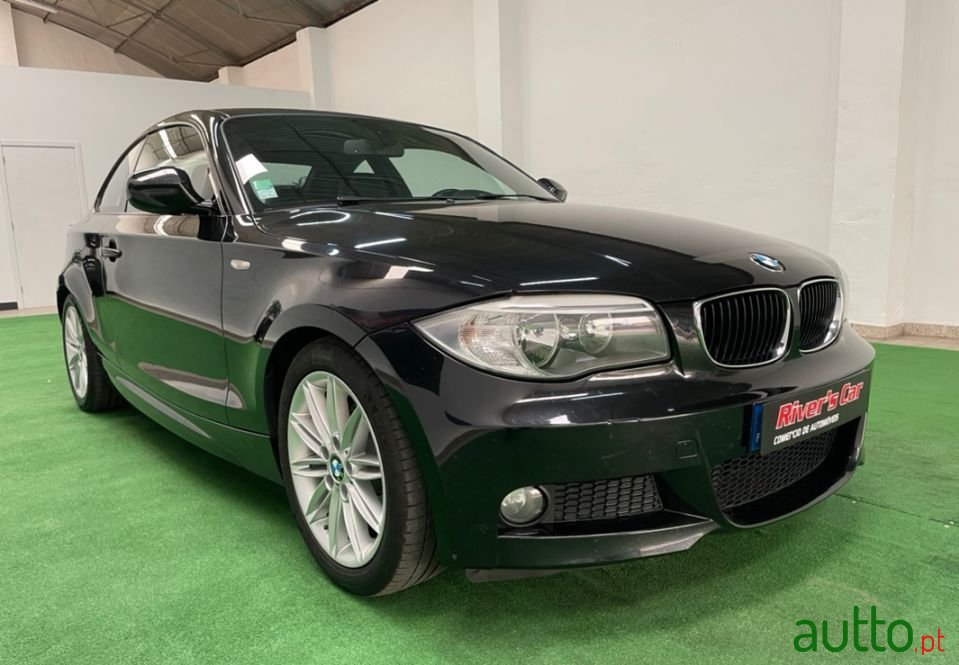 2011' BMW 120 photo #3