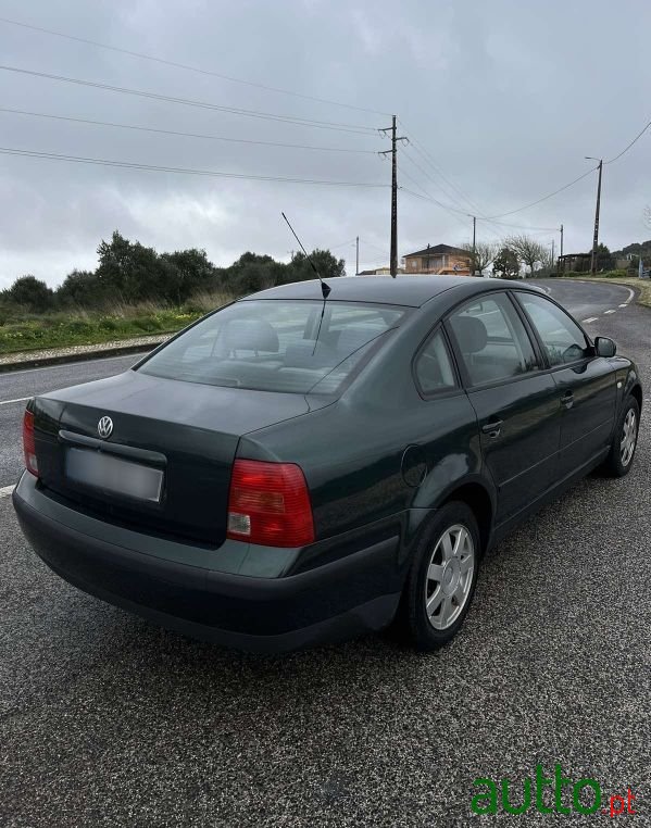 1998' Volkswagen Passat photo #6