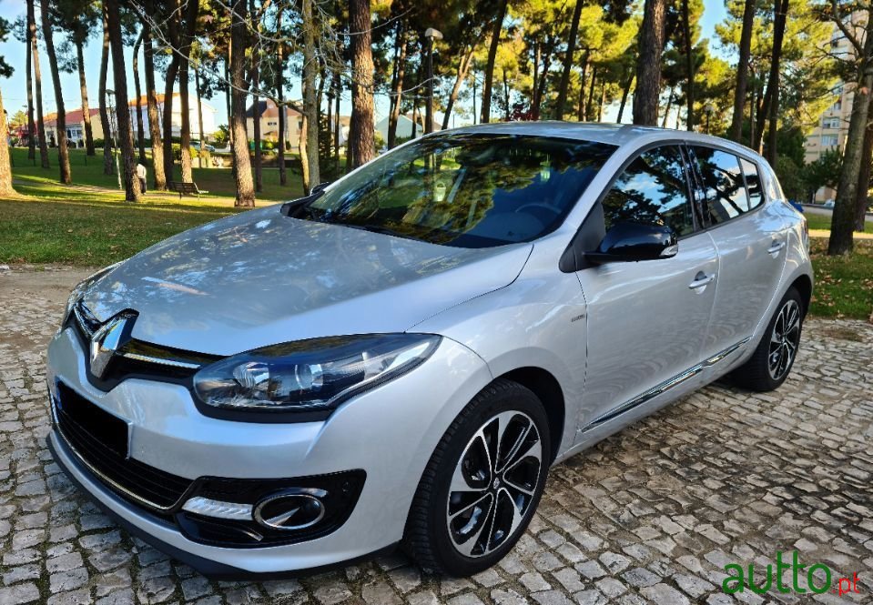2015' Renault Megane photo #1