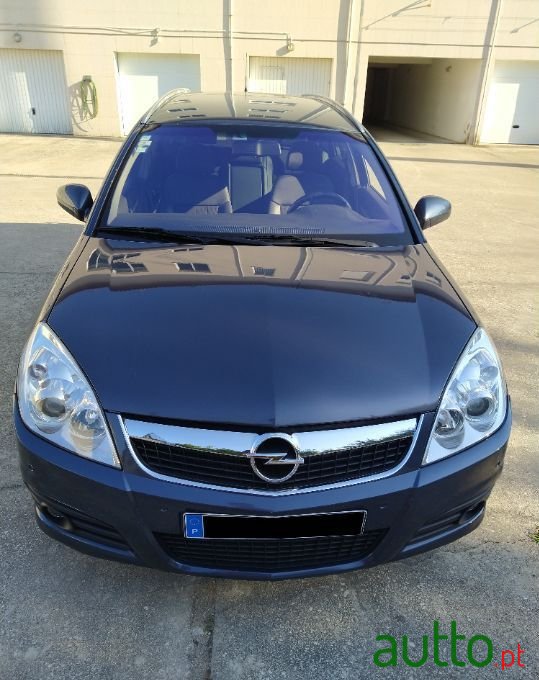 2007' Opel Vectra Caravan photo #2