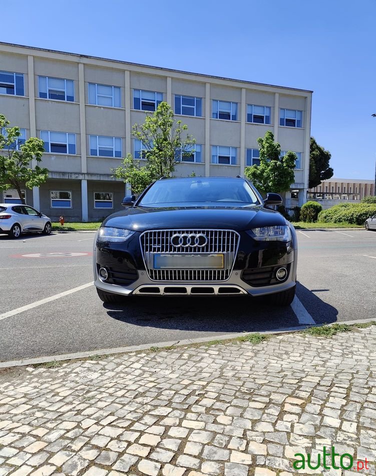 2013' Audi A4 Allroad photo #2